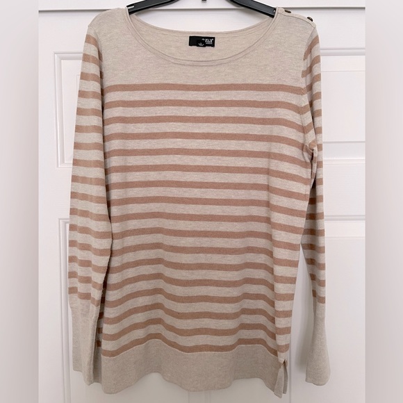 a.n.a Sweaters - ANA long sleeve scoop neck top tee tunic sweater size Large- oatmeal and camel